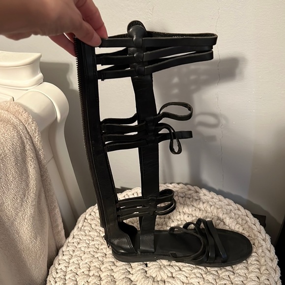 Black Gladiator sandals - Picture 1 of 3